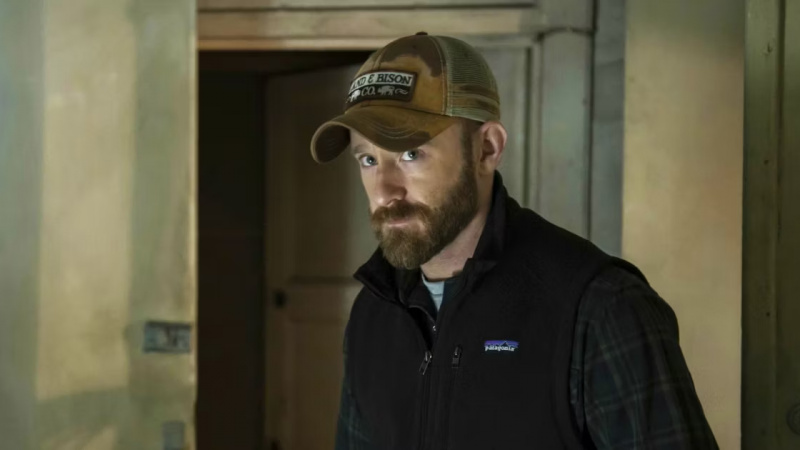   Ben Foster în The Contractor