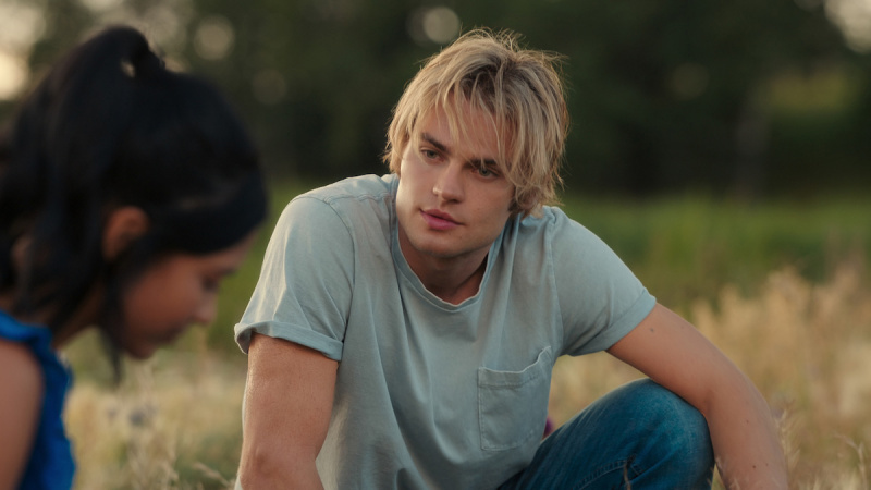   Noah LaLonde dans le rôle de COLE WALTER