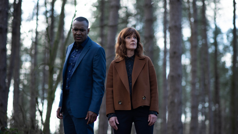   ภาพนิ่งจาก The Stranger บน Netflix