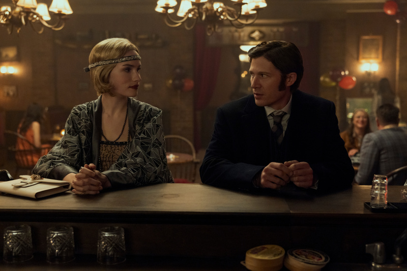   Η Willa Fitzgerald ως Young Madeline και ο Zach Gilford ως Young Roderick