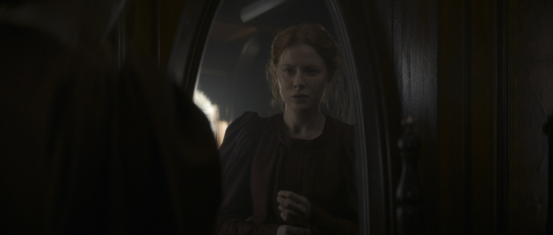   Emily Beecham como Maura Franklin en 1899.