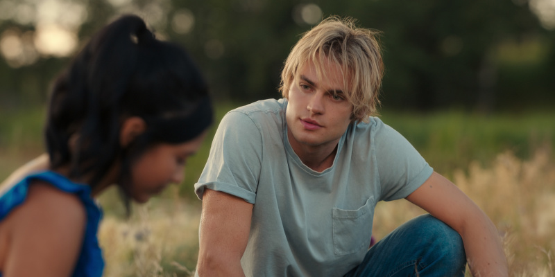   Noah LaLonde dans le rôle de Cole Walter.