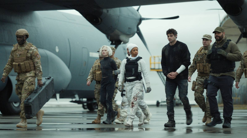  A vis dar iš „Netflix“'s The Recruit season 2