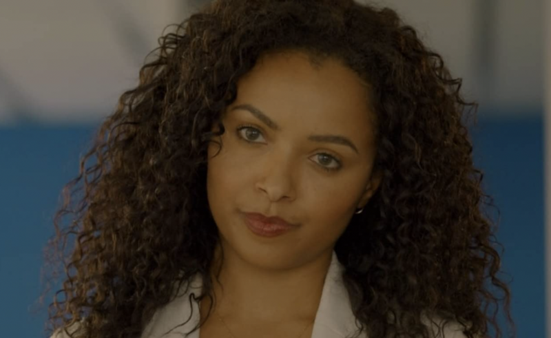   Kat Graham ako Claire Valens vo vlne horúčav