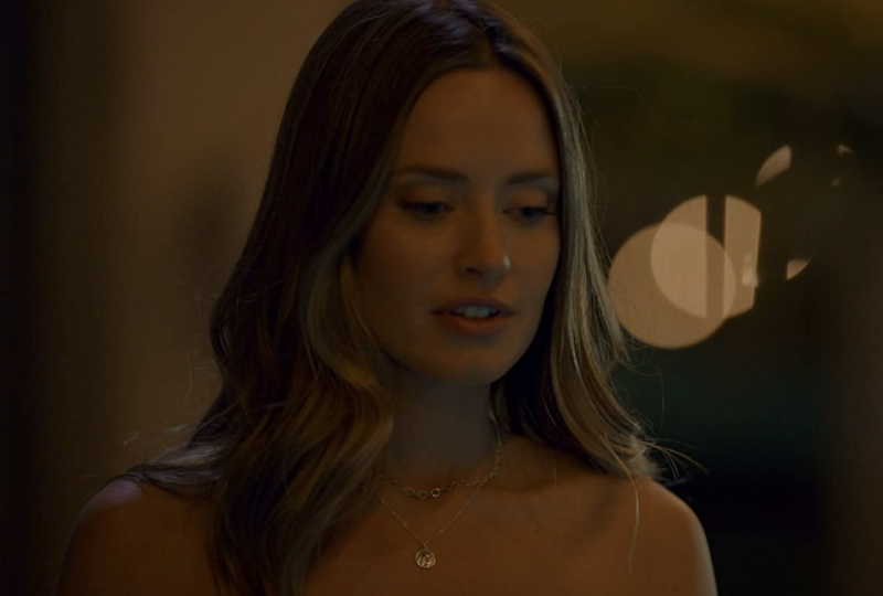   Merritt Patterson ako Eve Crane vo vlne horúčav