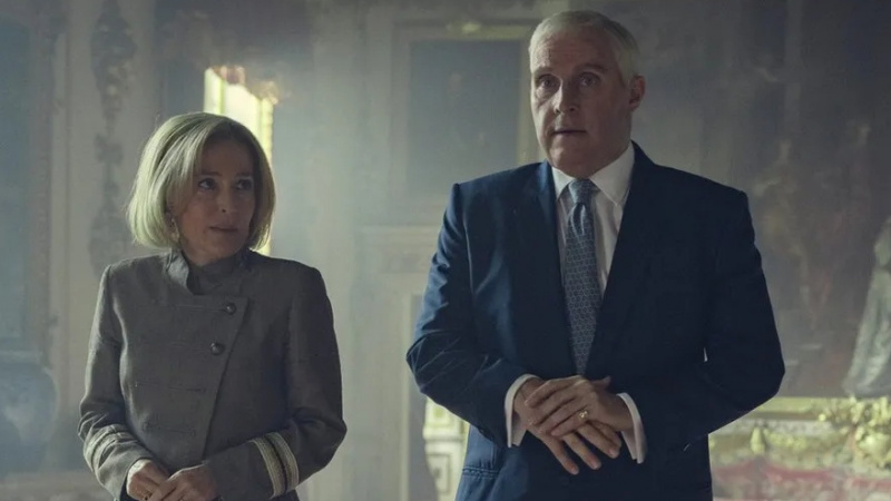   SCOOP na Netflixe vidí Gillian Anderson ako Emily Maitlis z Newsnight a Rufus Sewell ako princ Andrew.