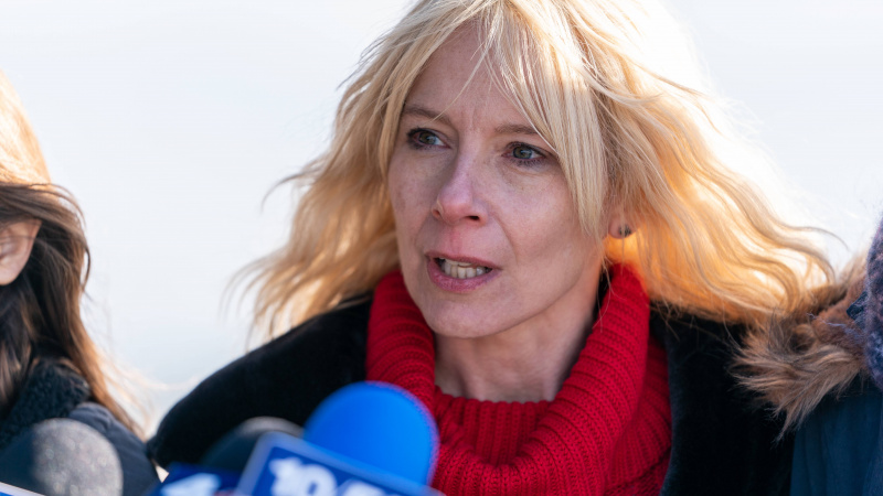 Netflix hat intensives Amy Ryan True Crime Drama Ich empfehle als Must-Watch, wenn wir auf mehr Zucker warten