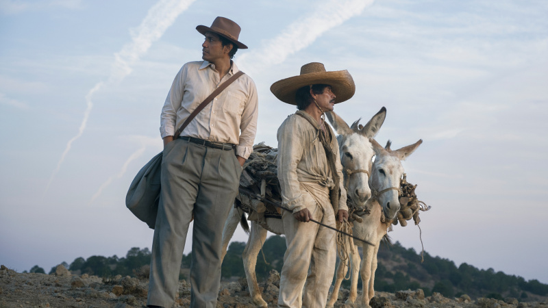  Tenoch Huerta ('Juan Preciado'), Noé Hernández ('Abundio'), Tenoch Huerta (Juan Preciado), Noé Hernández (Abundio) in Netflix's Pedro Paramo.