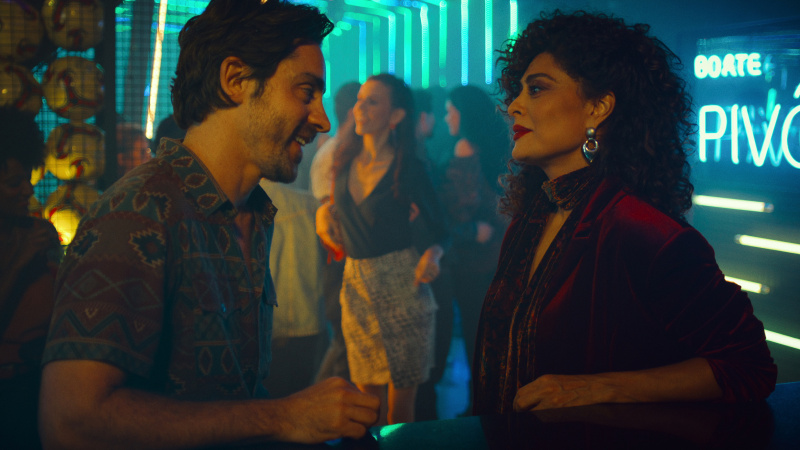   Juliana Paes i Felipe Abib u Netflixu's Desperate Lies