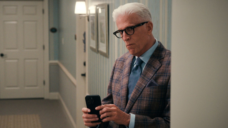   Ted Danson elokuvassa A Man on the Inside