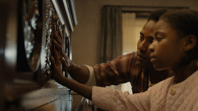   John David Washington ja Skylar Smith Pianotunnissa