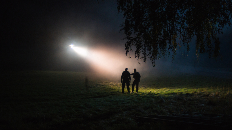   Still Netflixistä's The Helicopter Heist