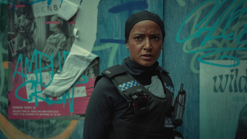  Amaka Okafor in Bodies epizóda 1