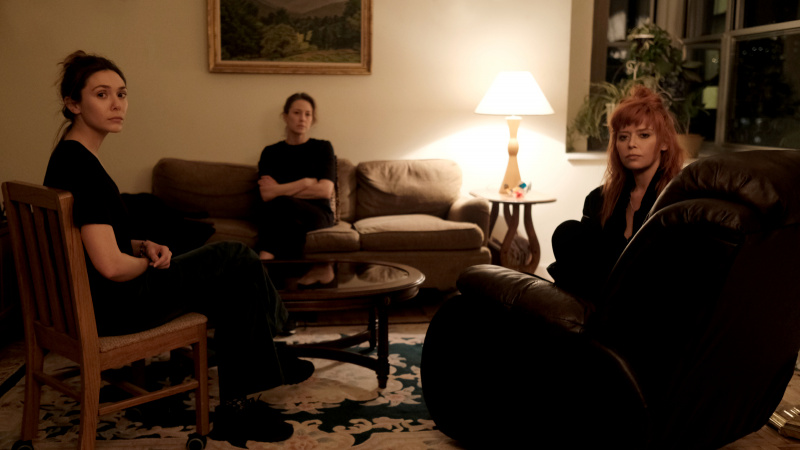   Η Elizabeth Olsen, η Natasha Lyonne και η Carrie Coon στο Netflix's His Three Daughters.