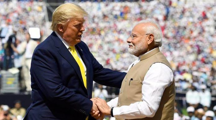 NRI-urile vor vota Trump