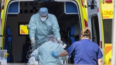 Coronavirus: schema secretă de PPE a făcut ca guvernul să dea miliarde unor „colaci” politici