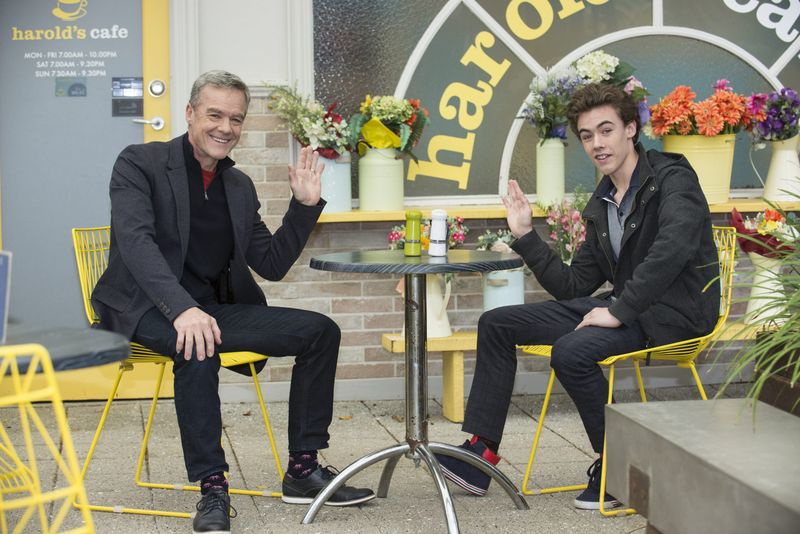 Stefan Dennis Buren