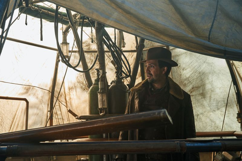 Lin-Manuel Miranda în His Dark Materials de la HBO.