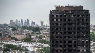 Pięciu aresztowanych za „podłe” wideo z ogniska w Grenfell Tower