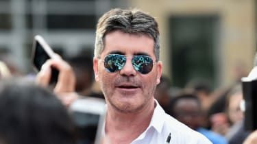 PASADENA, CA - 3. MARTS: Tv-dommer/producer Simon Cowell deltager i NBC
