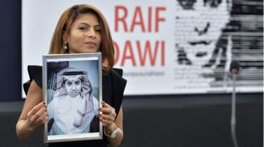 Raif Badawi: żona saudyjskiego blogera wzywa go do wolności
