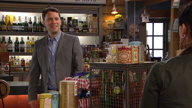 Ricky e Moira se cruzam em Emmerdale