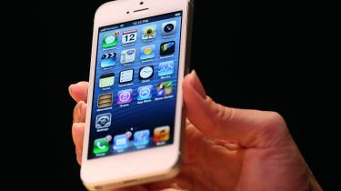 Vai Apple palēnina vecos iPhone tālruņus, kad iznāk jauns modelis?
