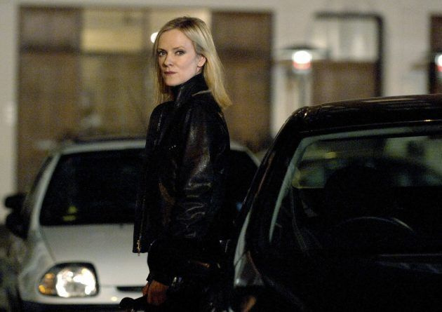 Hermione Norris som Ros