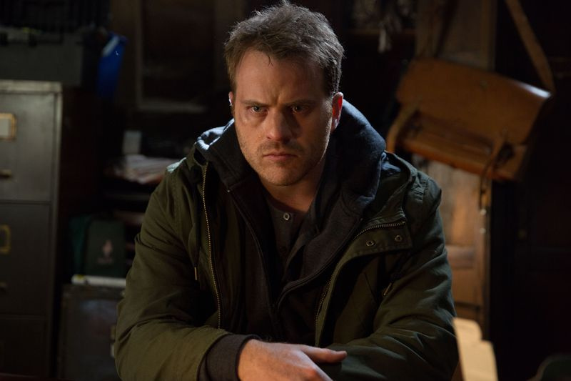 Rob Kazinsky comme Sean Slater dans EastEnders