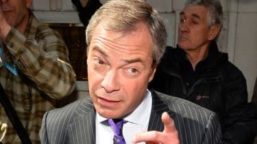 Demonstranter som misshandlade Farage i Edinburgh är en 'skam'
