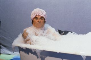 Koomik Eddie Large suri 78-aastaselt