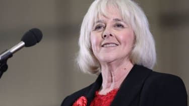 Labour håller Newport West i extraval trots nedgången i valdeltagandet