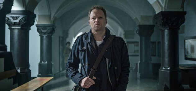 Maciej Stuhr como profesor Pawel