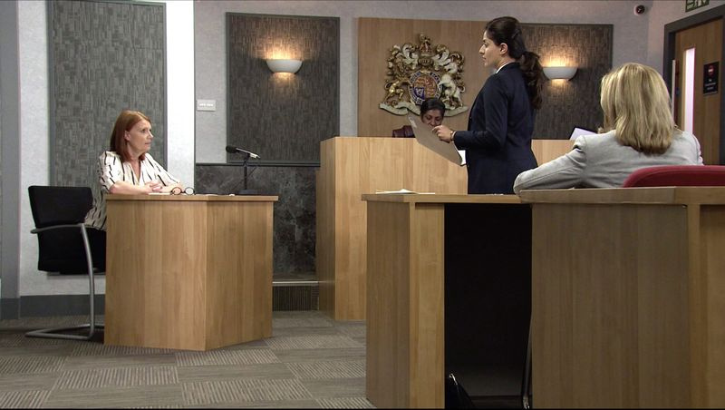 Coronation Streeti spoilerid: Leanne Battersby peab oma päeva kohtus