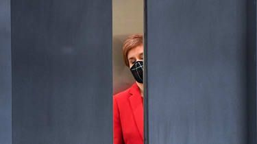 Sprememba pravilnika za Sturgeon postavlja 'resna vprašanja'.