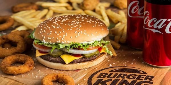Ο Burger King κάλεσε τους χρήστες να παραγγείλουν από το McDonald's: Ελέγξτε λεπτομέρειες