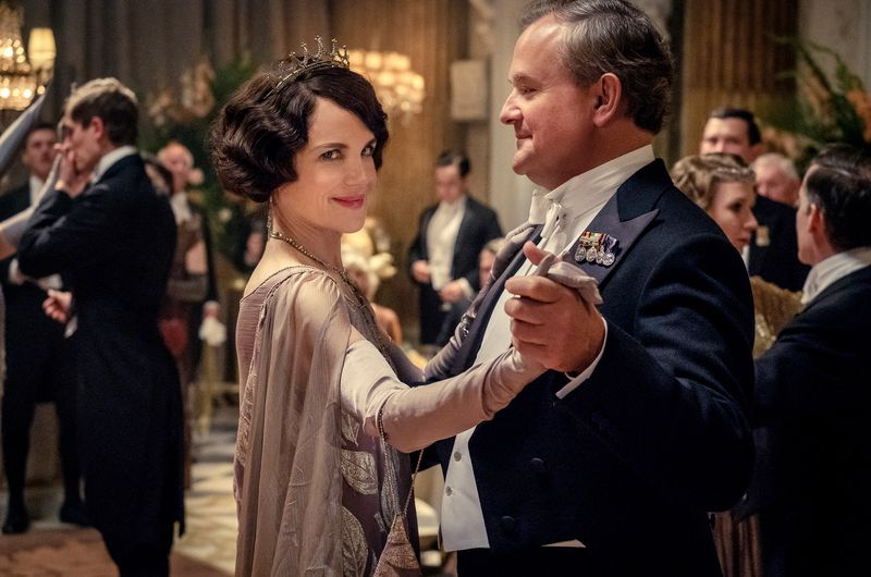 TV în seara asta The Crawley distrează VIP-uri