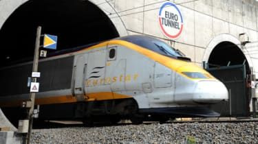 Vláda zaplatí 33 miliónov libier spoločnosti Eurotunnel za spor o brexitové trajektové zmluvy