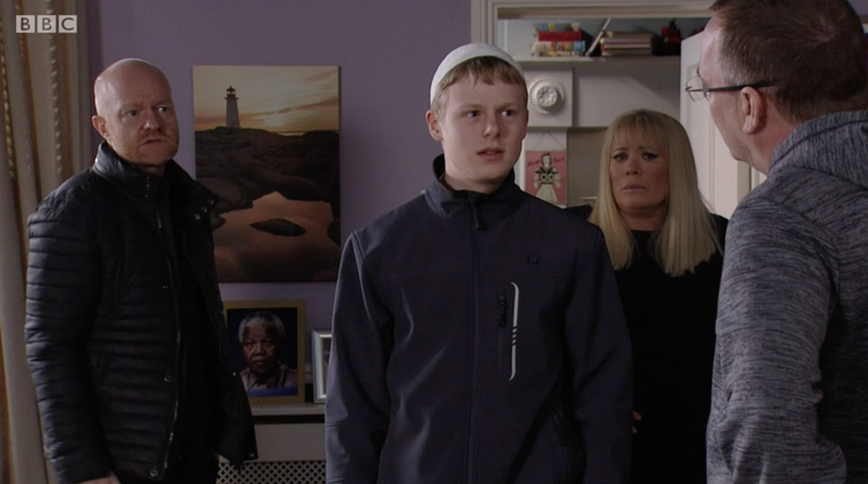 Ian expulsa Bobby em EastEnders BBC