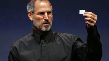 Steve Jobs i-a spus fiicei sale „miroși ca o toaletă” pe patul de moarte