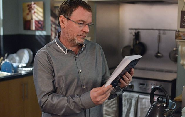 EastEnders karaktär Ian Beale ser ut som Sam Bird från Love Island