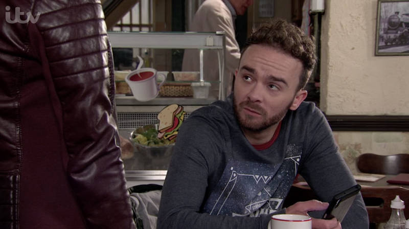 Flat Chat pe Coronation Street
