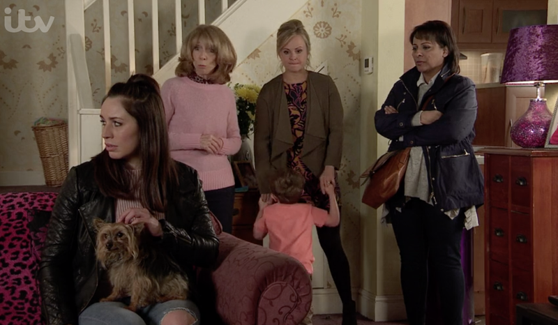 Flat Chat pe Coronation Street