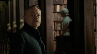 財団のハリ・セルドン博士としてのジャレッド・ハリス。