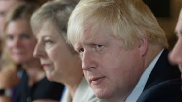 Boris Johnson a Theresa May v kabinete
