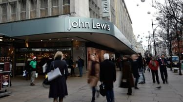 John Lewis să răscumpere haine folosite