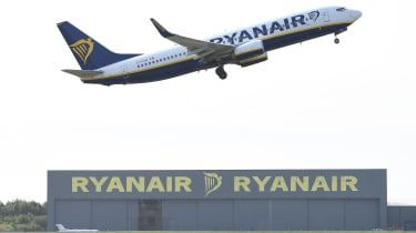 Ryanair annonce un plan de suppression de centaines d'emplois
