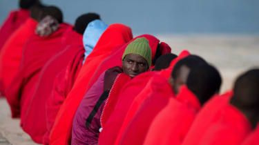 Loď unesená migrantmi z Líbye prichádza na Maltu