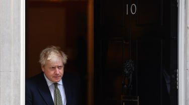   Boris Johnson iese din Downing Street 10