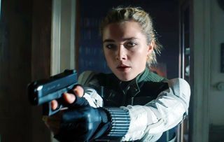 Η Florence Pugh ως Yelena Belova